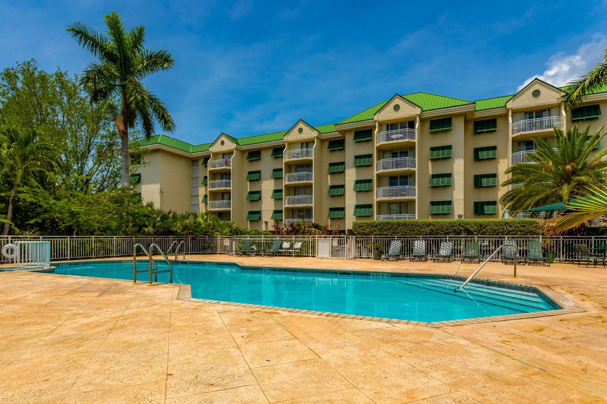 Sunrise Suites Saint Lucia Suite #201 كي وست الغرفة الصورة