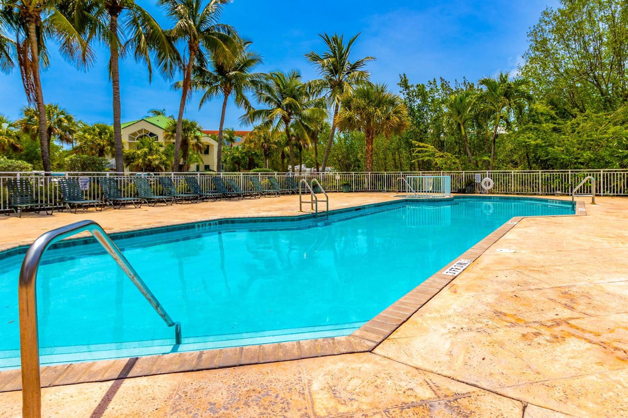 Sunrise Suites Saint Lucia Suite #201 كي وست الغرفة الصورة
